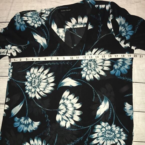 Ivanka Trump Floral Long Sleeve V-Neck Blouse - Picture 4 of 8
